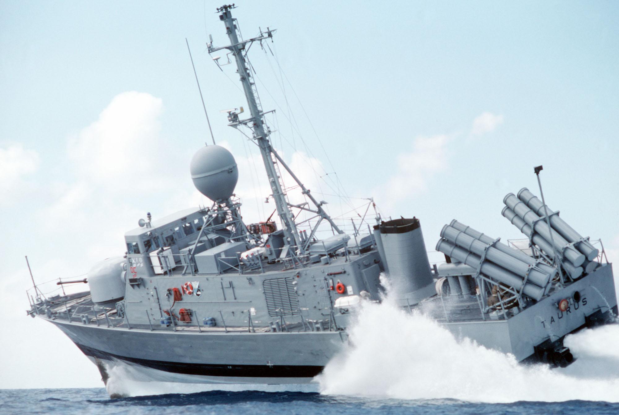 USS Taurus (PHM 3)